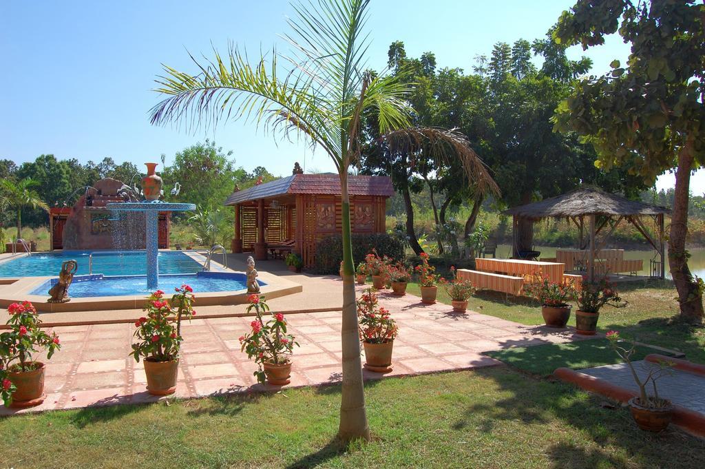 Changthai Comfort Guest House Udon Thani Exterior photo