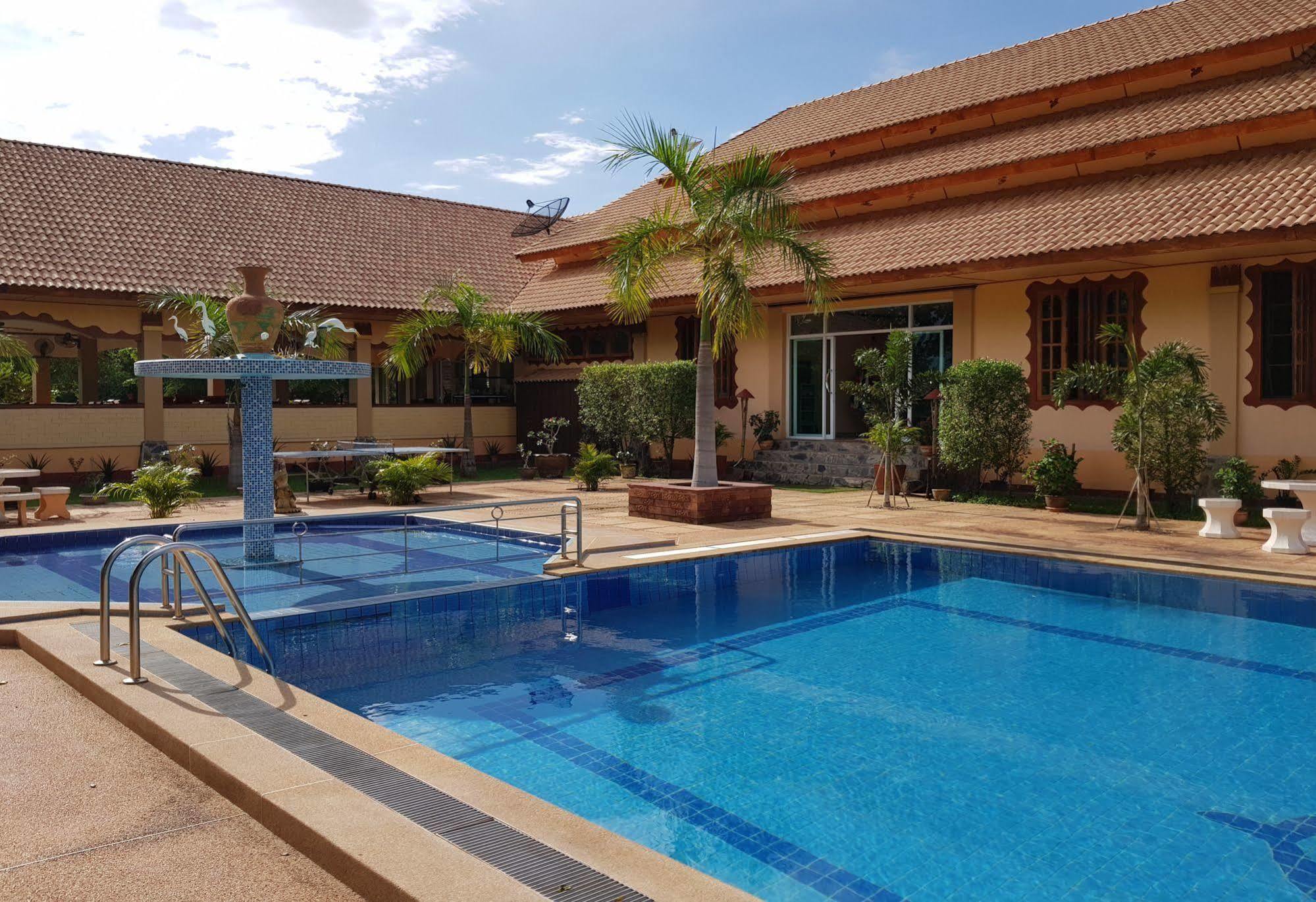 Changthai Comfort Guest House Udon Thani Exterior photo
